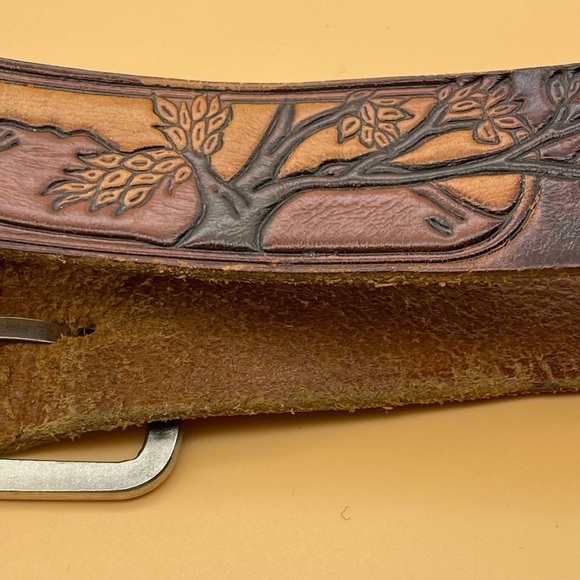 Tex Tan Embossed Leather Belt, Size 32, Vintage, Preowned - Picture 4 of 13